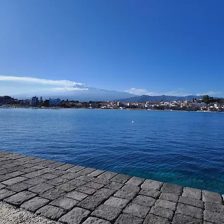 Апартаменты Taorminaxos Skysea